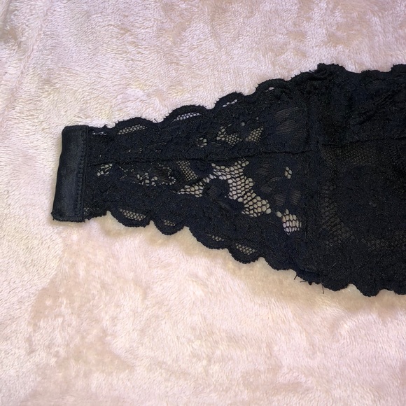 No Boundaries Brand Bandeau - Picture 2 of 4